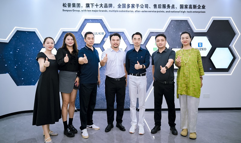 著名企業(yè)顧問劉潤走進松普智能，關注uv印刷設備如何借京東智谷”上樓進化“(圖5)